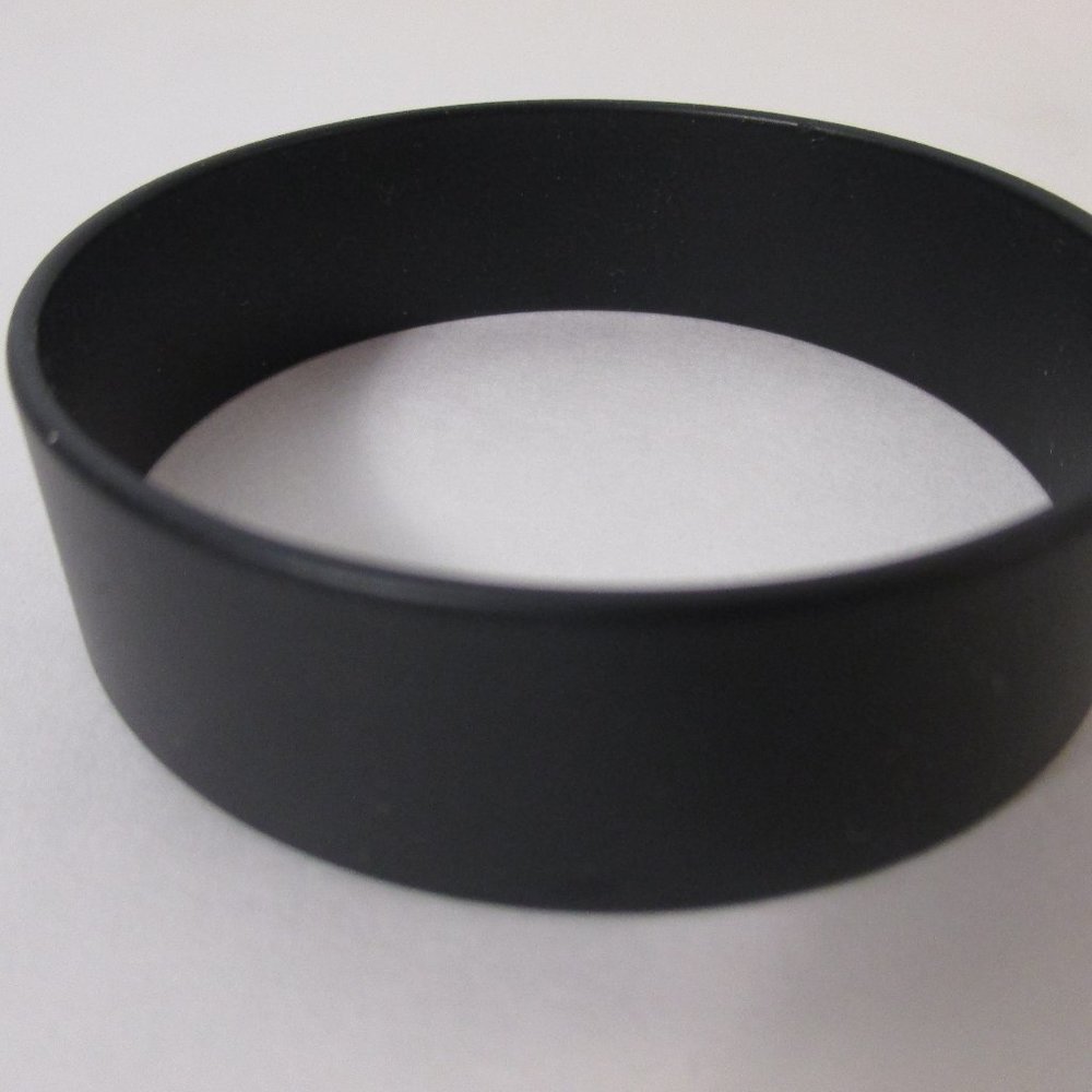 Lee Angel Black Enamel Brass Round bangle Bracelet NWT 220